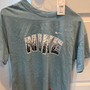 Boys Nike Tee Size XL